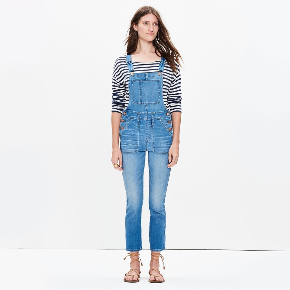 Madewell Skinny Crop Denim Overalls in Hewitt Wash in size small/s